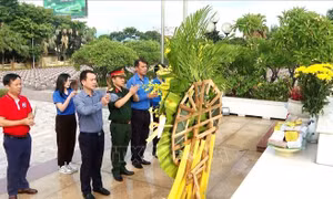 Tuổi trẻ Quảng Trị tri ân các anh hùng liệt sĩ