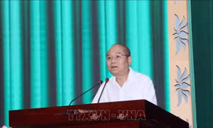 Xây dựng nền quốc phòng toàn dân, tạo môi trường hòa bình và phát triển