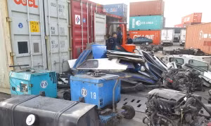 Xử lý phế liệu tồn đọng tại cảng Tân Cảng - Cát Lái gặp khó