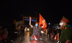 Politico: Việt Nam xếp hạng cao nhất thế giới trong chống dịch COVID-19