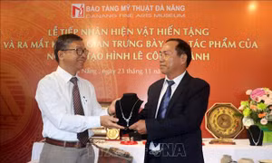 Đà Nẵng tiếp nhận các hiện vật quý do người dân hiến tặng