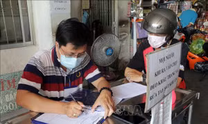 Các địa phương cho học sinh tạm dừng đến trường