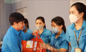 Chăm lo cho đoàn viên, người lao động vui đón Tết cổ truyền
