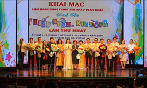 Khai mạc Liên hoan Nghệ thuật sân khấu toàn quốc dành cho thiếu niên, nhi đồng