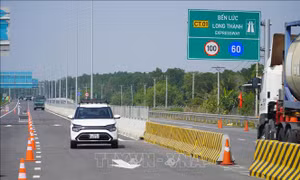 Thông xe 2 đoạn tuyến thuộc cao tốc Bến Lức - Long Thành