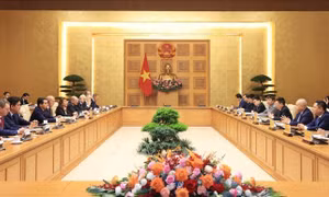Phó Thủ tướng Hồ Đức Phớc làm việc với Phó Chủ tịch MEDEF và hơn 40 doanh nghiệp Pháp