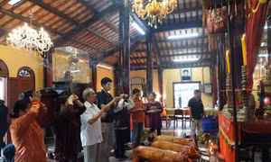 Gìn giữ bản sắc văn hóa tín ngưỡng độc đáo Lễ hội Kỳ yên Thượng điền đình Bình Thủy