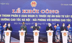 Chủ tịch nước dự lễ khởi công tuyến đường bộ kết nối hai cao tốc