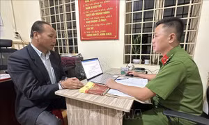 Bắt quả tang đối tượng tống tiền cán bộ địa chính xã ở Lâm Đồng