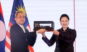 Brunei tiếp nhận chức Chủ tịch luân phiên Đại hội đồng AIPA 42