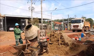 Người dân Bình Phước đồng lòng hiến đất làm đường 