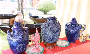 Trưng bày chuyên đề 'Gốm sứ Nam Bộ qua các thời kỳ'