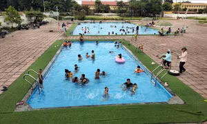 Quan tâm dạy bơi cho trẻ em dịp hè để phòng tránh đuối nước