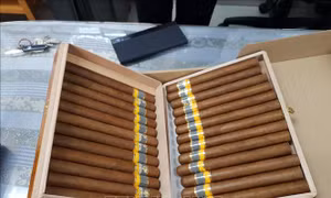 Hà Nội thu giữ hơn 15.000 điếu xì gà nhập lậu