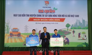 Ngày cao điểm tình nguyện chung tay xây dựng nông thôn mới