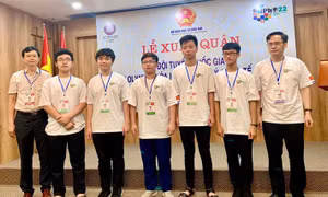 Việt Nam giành 5 huy chương tại Olympic Vật lí Quốc tế 2022