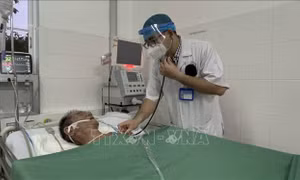 Những 'thiên thần áo trắng' nơi 'đầu sóng ngọn gió'