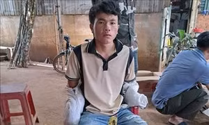 Bắt quả tang đối tượng vận chuyển hơn 3kg ma túy đá tại quán cà phê