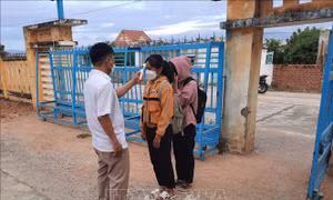Ninh Thuận: Vận động học sinh đến trường gắn với bảo đảm phòng dịch COVID-19