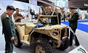 Pháp khai mạc Triển lãm vũ khí quân sự Eurosatory