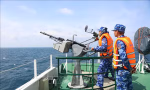 Những hải trình vượt sóng, giữ bình yên cho biển đảo quê hương