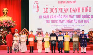 Lan tỏa giá trị áo dài Huế trong cuộc sống đương đại
