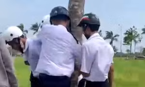 Cà Mau: Clip trên mạng xã hội ghi lại cảnh đánh nhau chỉ là trò đùa của nhóm học sinh