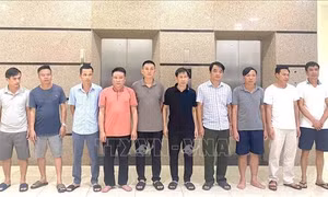 Khởi tố 10 đối tượng liên quan đến hành vi đưa, nhận, môi giới hối lộ