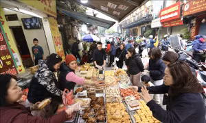 Chợ nổi tiếng Hàng Bè phiên cuối năm Nhâm Dần 
