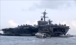 Đà Nẵng đón tàu sân bay USS Ronald Reagan của Hoa Kỳ 