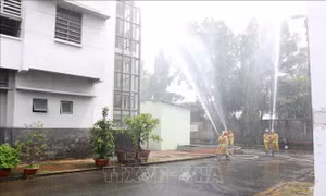 Đề xuất trang bị trực thăng chữa cháy các tòa nhà cao tầng