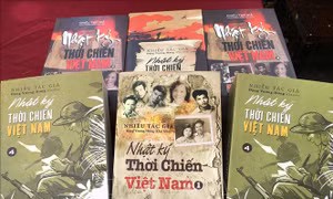 Tổ chức Kỷ lục Việt Nam tôn vinh bộ sách 'Nhật ký thời chiến Việt Nam'