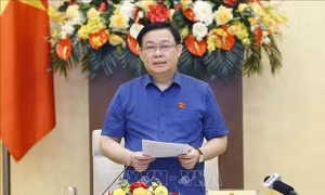Chủ tịch Quốc hội chủ trì buổi làm việc về chính sách hỗ trợ nền kinh tế vượt qua khó khăn