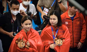 Phương Mai - Hồng Hạnh giành Huy chương Bạc thứ 2 cho nhảy cầu Việt Nam