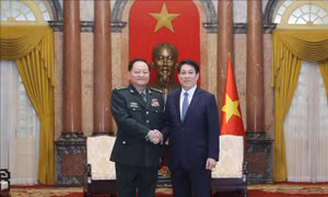 Chủ tịch nước Lương Cường tiếp Phó Chủ tịch Quân ủy Trung ương Trung Quốc