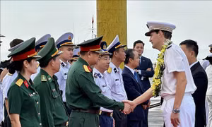 Đà Nẵng đón tàu Hải quân Pháp thăm hữu nghị thành phố