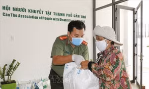 Nhiều tấm lòng chung tay phòng, chống dịch COVID-19