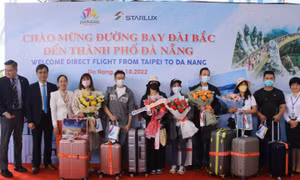 Đón khách quốc tế đầu tiên trên đường bay Đài Bắc (Trung Quốc) – Đà Nẵng