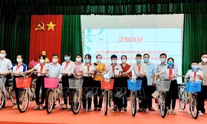 Sóc Trăng: Trao 800 xe đạp cho học sinh nghèo vượt khó hiếu học