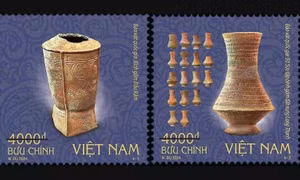Phát hành bộ tem 'Bảo vật quốc gia (bộ 3): Đồ gốm'