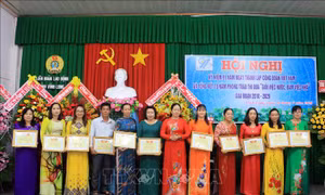Nhân rộng phong trào thi đua 'Giỏi việc nước - Đảm việc nhà'
