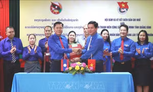 Gặp gỡ hữu nghị thanh niên hai tỉnh Quảng Bình (Việt Nam) – Khăm Muộn (Lào)