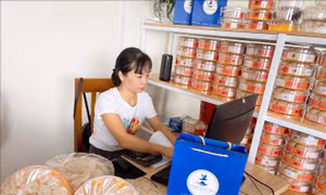 Hậu phương vững chắc từ mô hình 'Phụ nữ đảm đang hướng về Trường Sa'