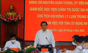 Đồng chí Nguyễn Xuân Thắng làm việc với Tỉnh ủy Nghệ An