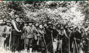 34 chiến sĩ Đội Việt Nam Tuyên truyền Giải phóng quân dự lễ thành lập ngày 22/12/1944