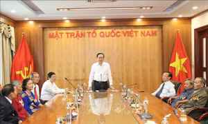 Phát huy truyền thống cách mạng của các cựu tù chính trị trong xây dựng đất nước 
