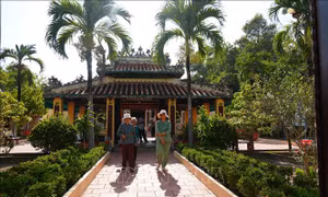 Du lịch miền Tây bứt phá dịp nghỉ lễ