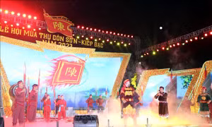 Tưởng niệm 723 năm Ngày mất Anh hùng dân tộc Trần Hưng Đạo và khai Hội mùa Thu Côn Sơn - Kiếp Bạc