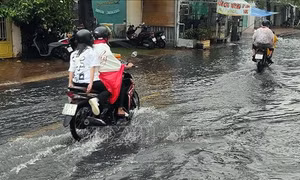 Sóc Trăng: Mưa lớn kéo dài làm ngập nhiều tuyến đường