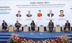 Chuyên gia quốc tế 'hiến kế' phát triển Trung tâm tài chính quốc tế Việt Nam 